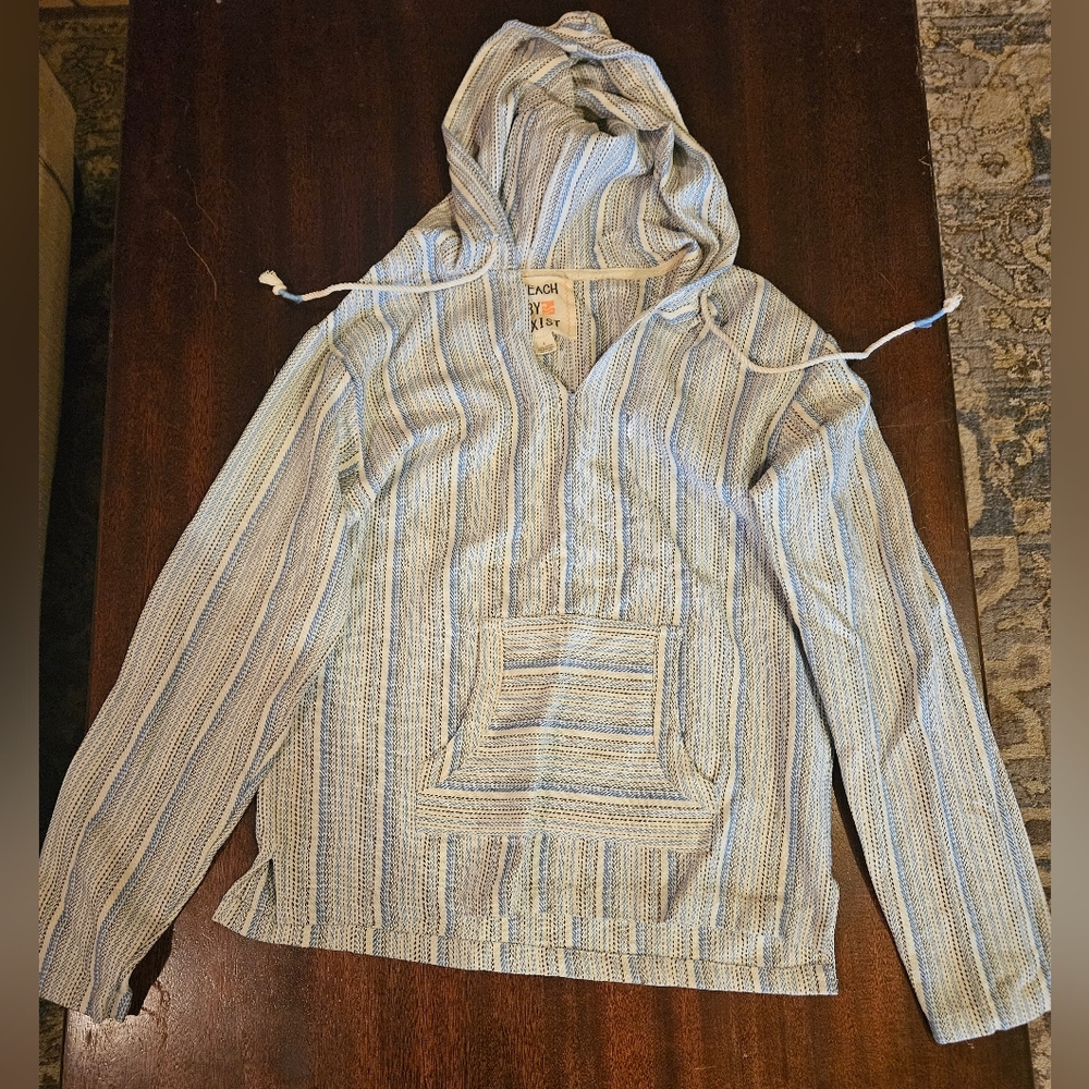 Lightweight beach sweater